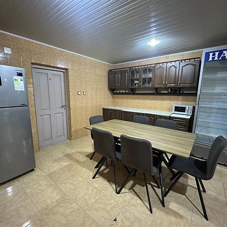Linda Guest House 巴统 外观 照片