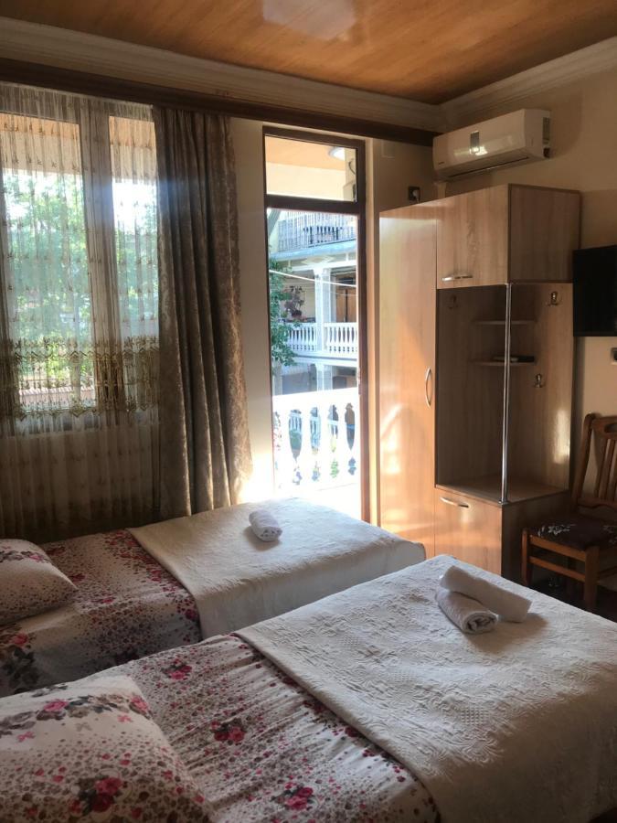 Linda Guest House 巴统 外观 照片