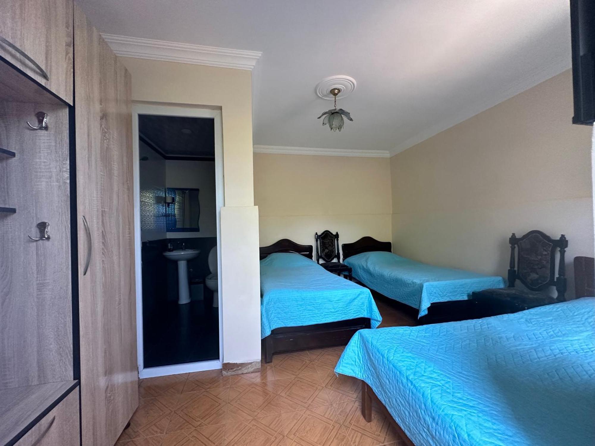 Linda Guest House 巴统 外观 照片
