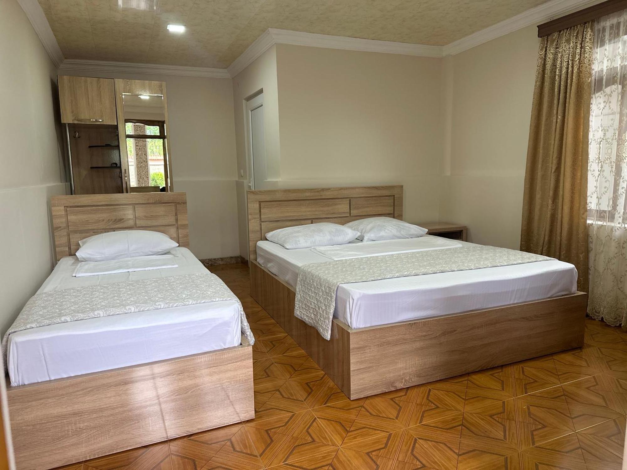 Linda Guest House 巴统 外观 照片